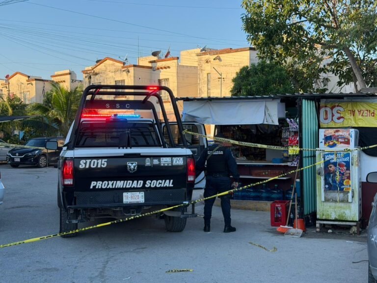 Scene of the grocery store robbery in Villas Otoch Paraíso, Cancún