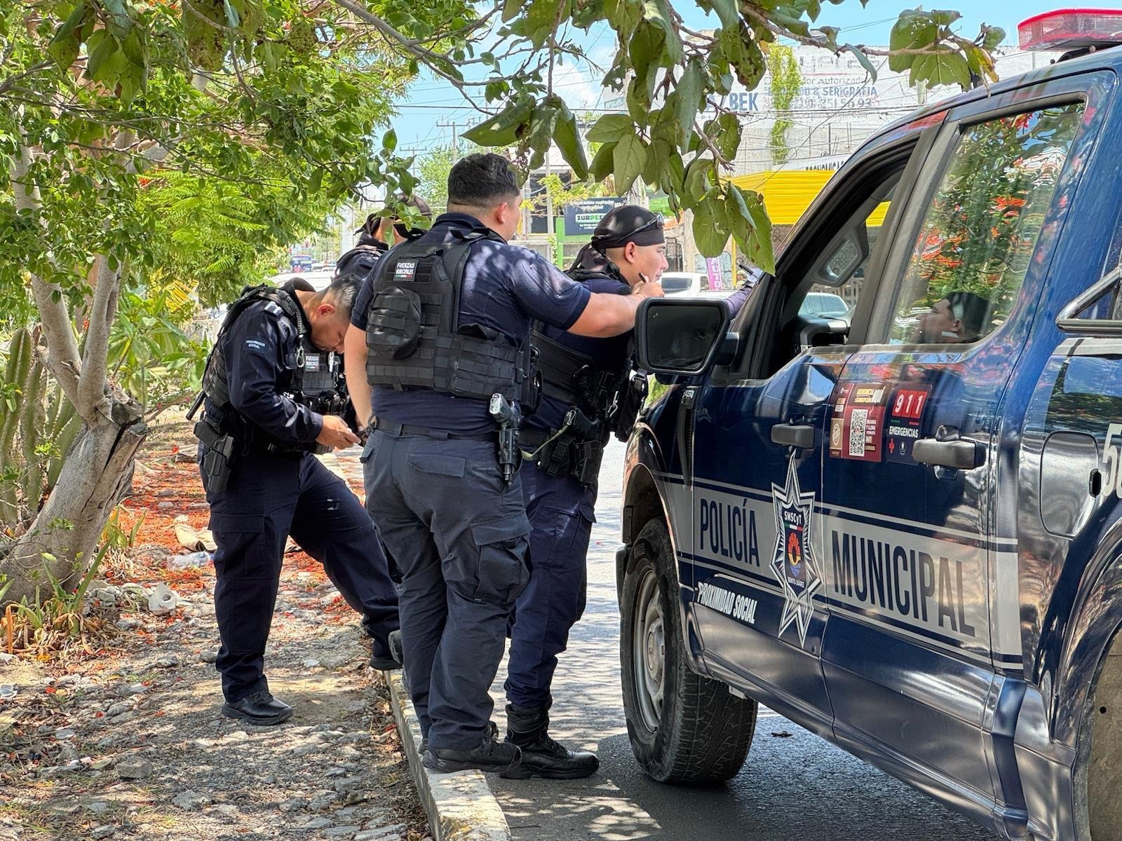 Cancún police officer arrested for robbery, Mayor Ana Paty Peralta announces zero tolerance policy