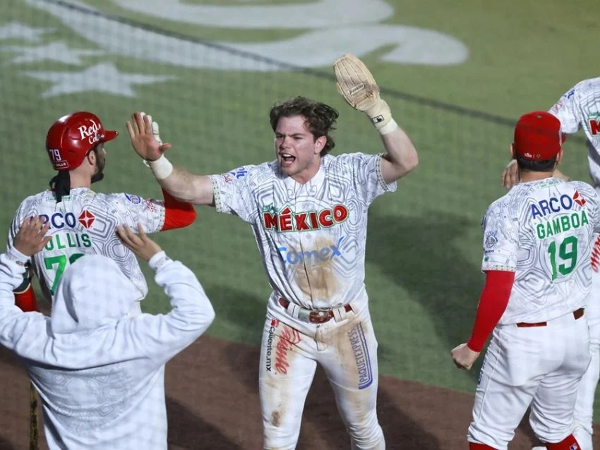 Charros de Jalisco players celebrating during a Caribbean Series baseball game