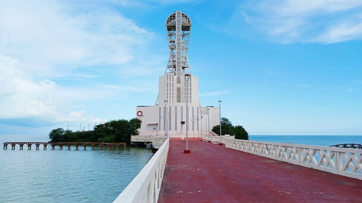 The Chetumal Megaescultura monument, a large structure that has been closed to the public for years, is undergoing technical studies to assess its condition and future use.
