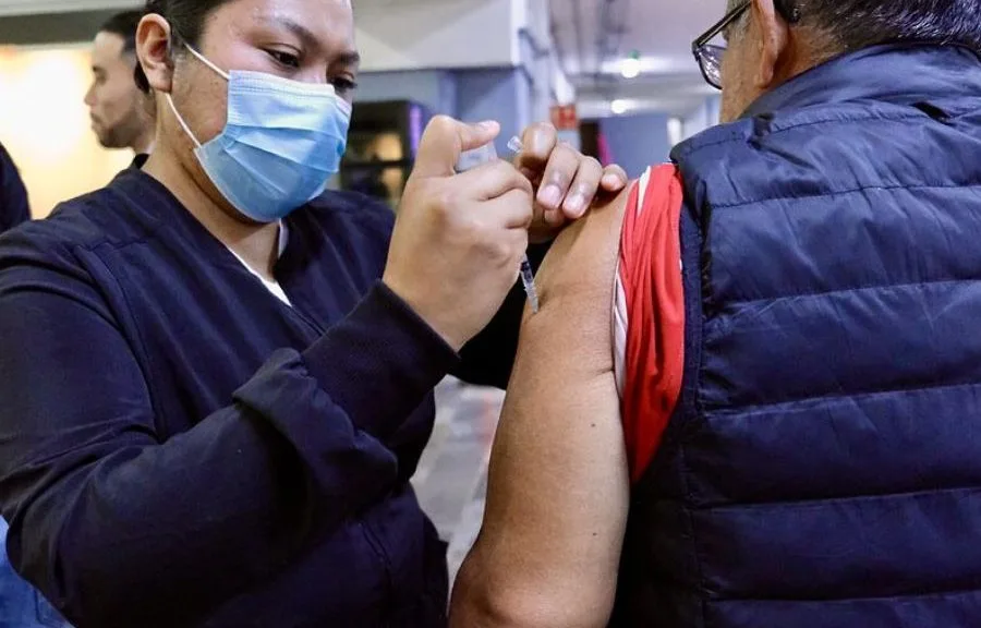 Health Secretary David Kershenobich speaking about measles prevention measures