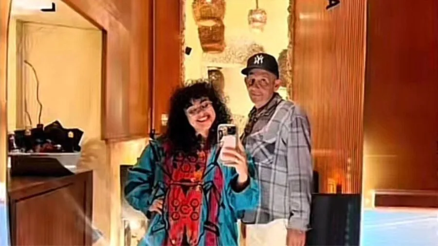 Influencer Esmeralda Soto speaking in a TikTok video about being scammed in Mérida