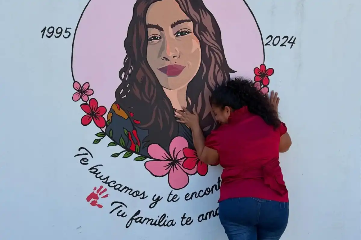 A mural honoring Mariel García, a femicide victim, unveiled outside the Center for Justice for Women in Playa del Carmen, Quintana Roo.