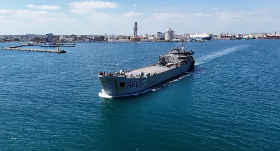 Two Mexican military ships loaded with humanitarian aid depart Veracruz port for Cuba