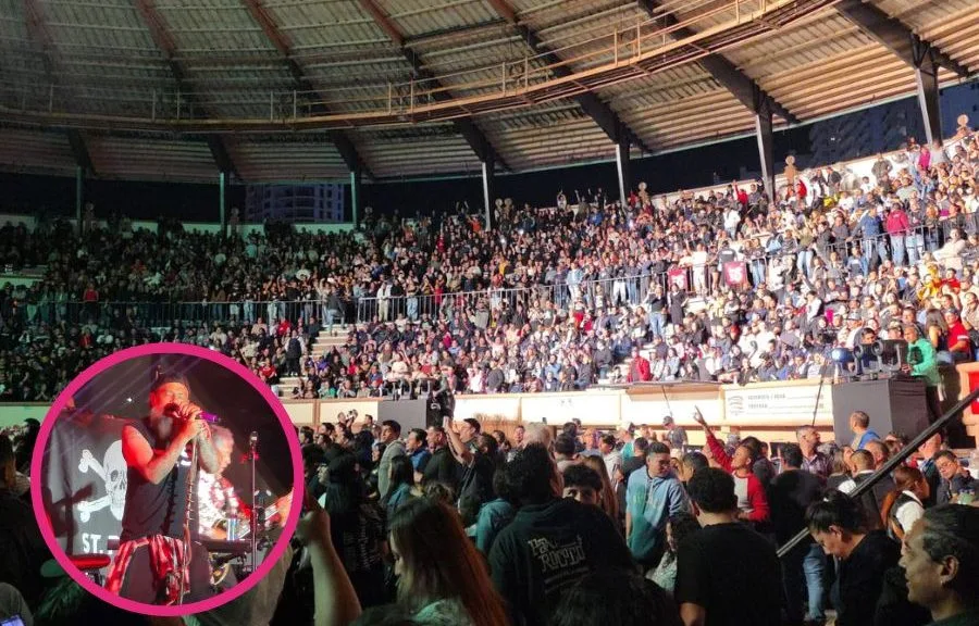 Panteón Rococó performing on stage during their 30th anniversary concert in Cancún