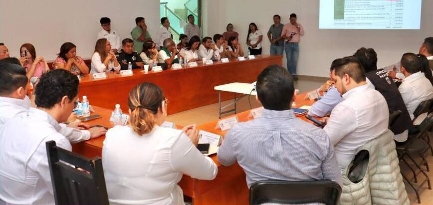 Municipal officials meeting in Puerto Morelos to approve investment programs