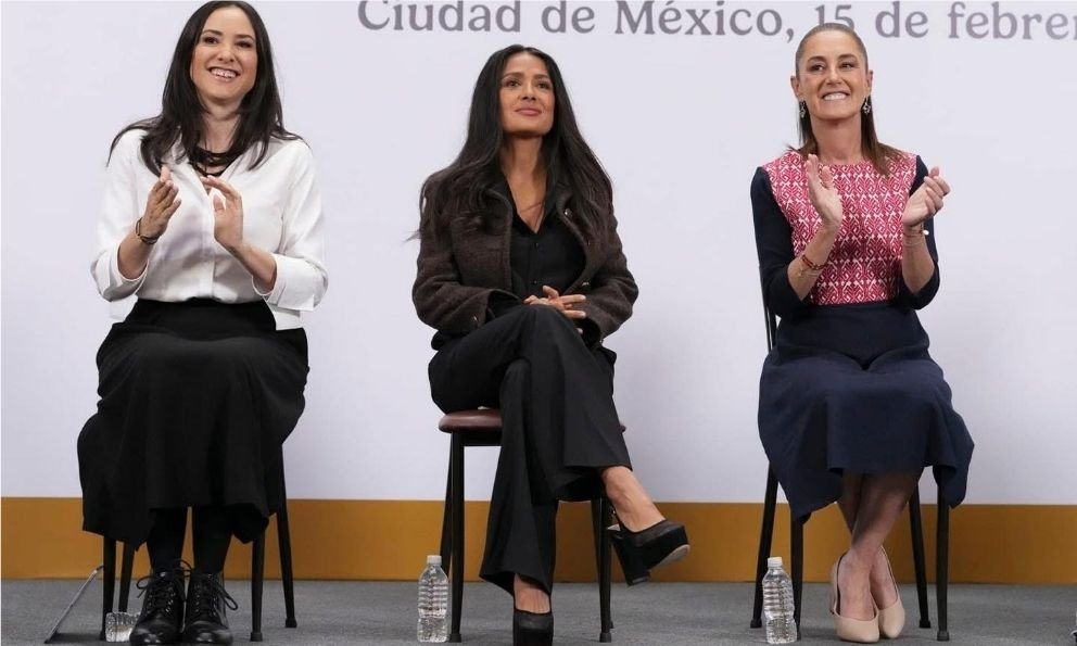 Actress Salma Hayek and Mexican President Claudia Sheinbaum at an event