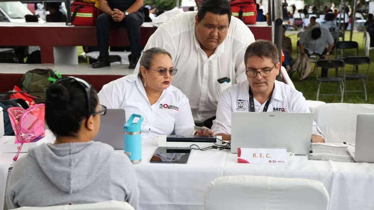 Illustration warning about fraudulent vehicle registration documents in Quintana Roo