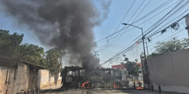 Mexican highway with restricted access due to security operations