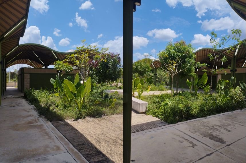 Exterior view of the closed Maya Wellbeing Market in Nicolas Bravo, Quintana Roo