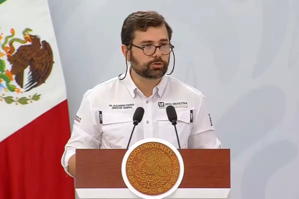 Alejandro Svarch Pérez, director general of IMSS-Bienestar, speaks at a press conference.