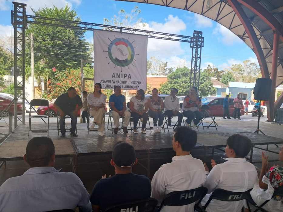 Members of the new ANIPA municipal committee in Tulum pose for a photo during the installation ceremony.