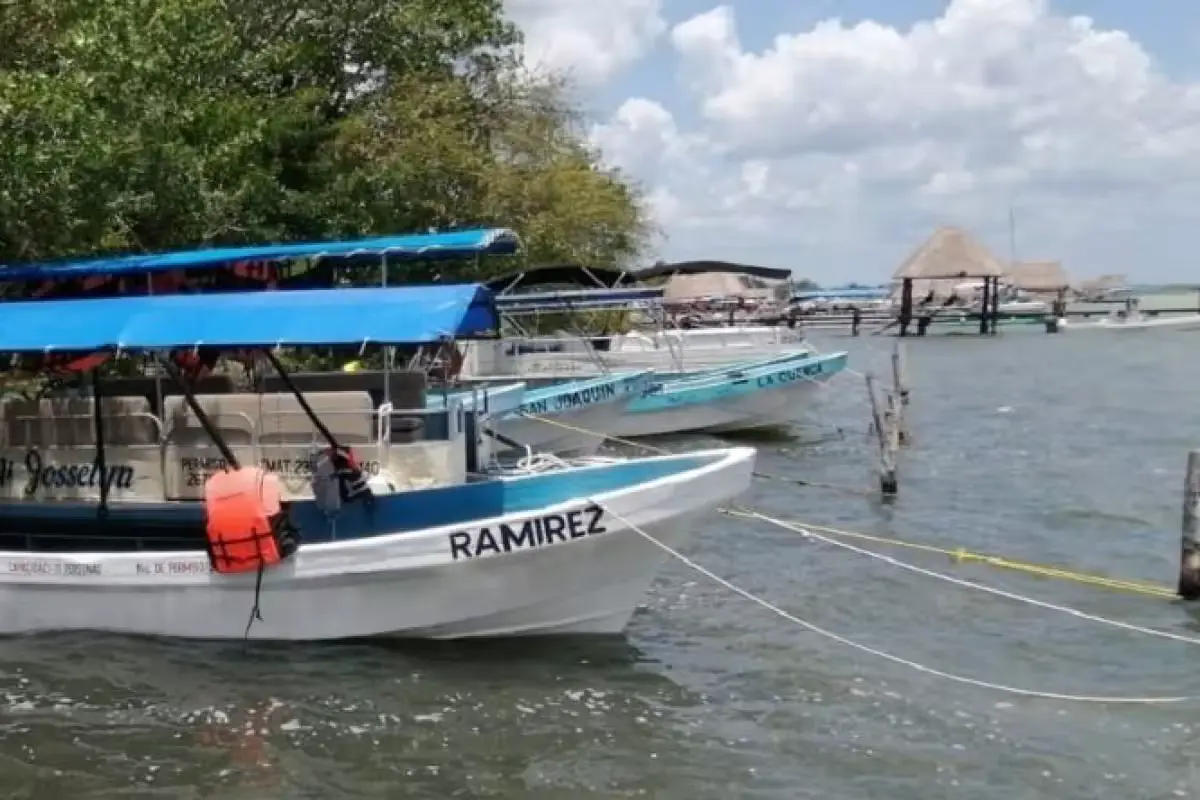 Port authorities conducting boat inspections in Bacalar, Quintana Roo