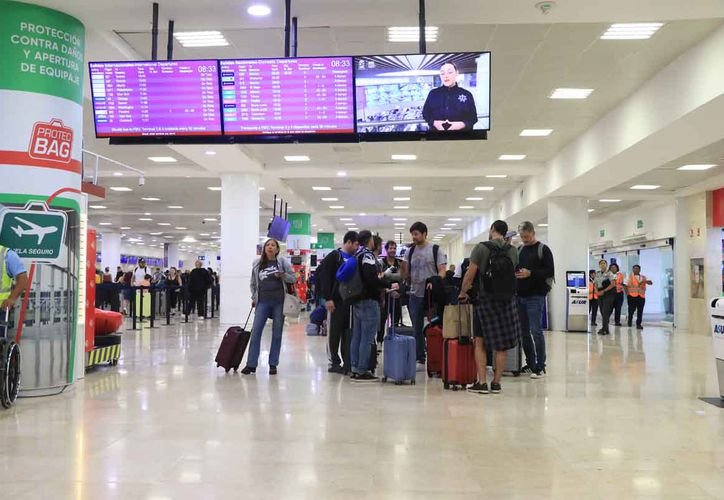 Exterior view of Cancun International Airport terminal building
