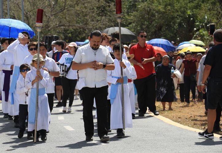 A religious procession in Cancún's hotel zone during Holy Week