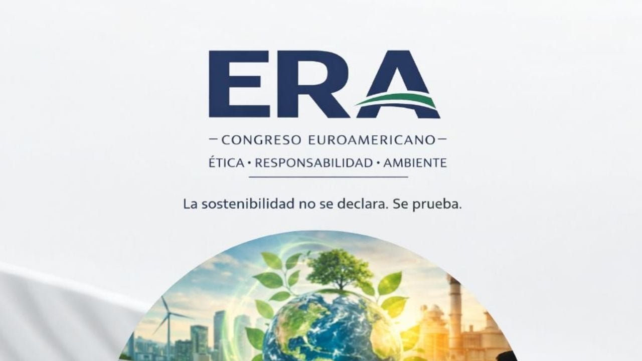 Cancún skyline with beach and ocean in the background