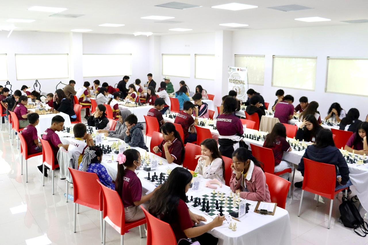 Chess players competing at a tournament in Cancún, Quintana Roo