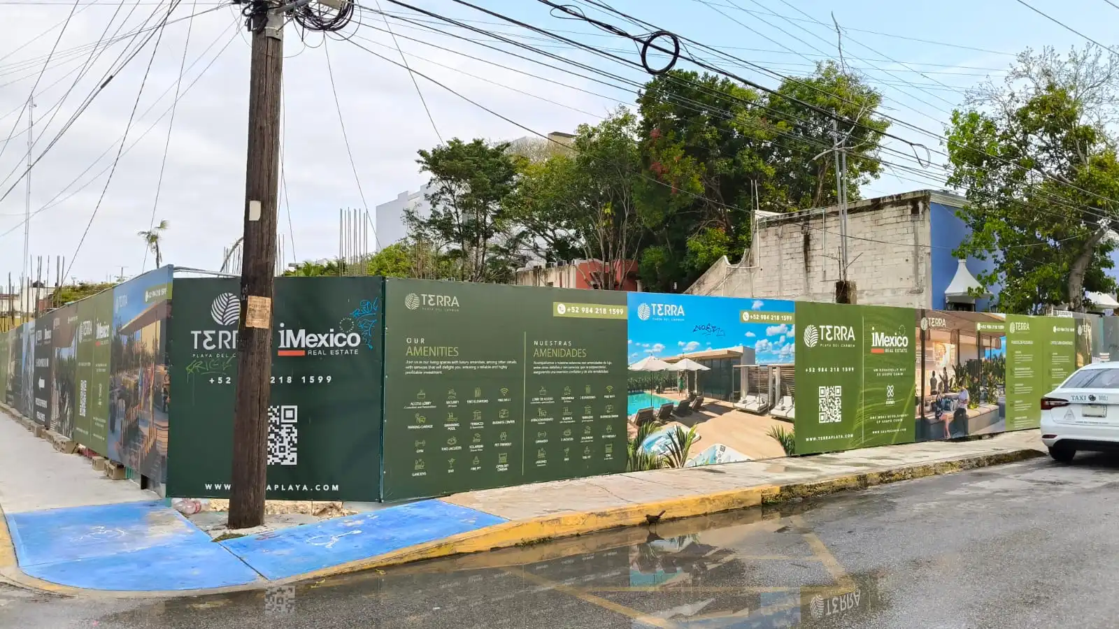 Authorities place closure seals on the Terra development in Playa del Carmen