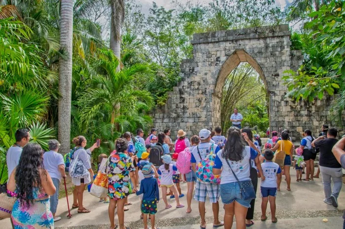A scenic view of Cozumel's natural park area with lush vegetation and pathways