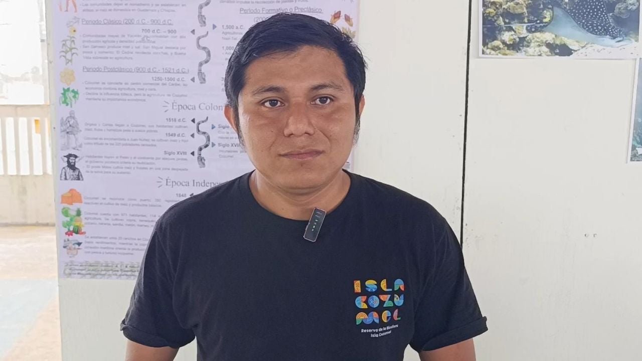 Members of Jovenes MAB Cozumel at an event celebrating the 10th anniversary of the UNESCO biosphere reserve