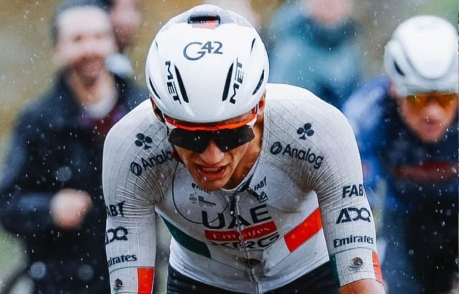 Cyclists competing in a road race through Mexican landscape