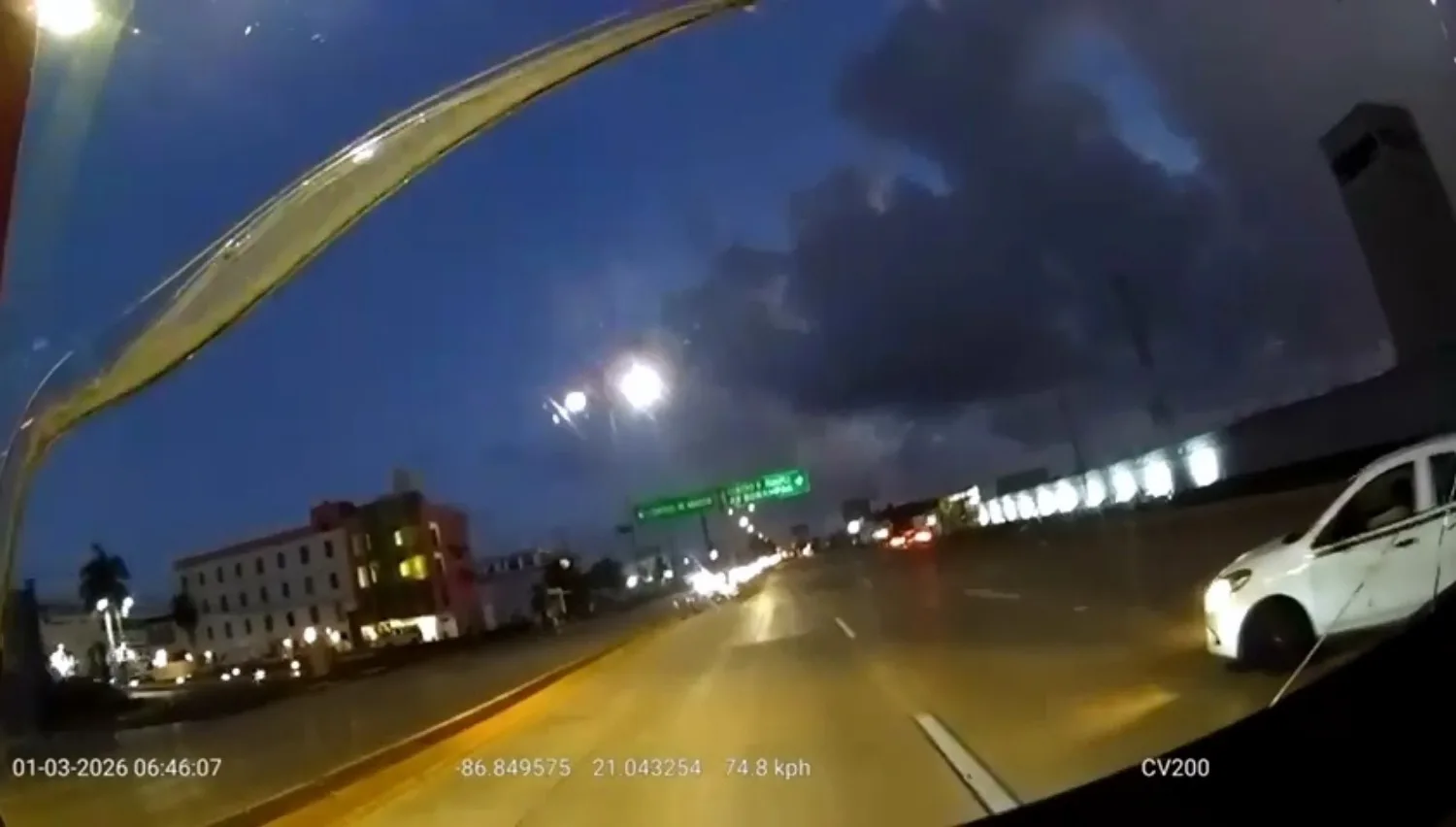 A Del Valle bus company vehicle in Cancún, Mexico