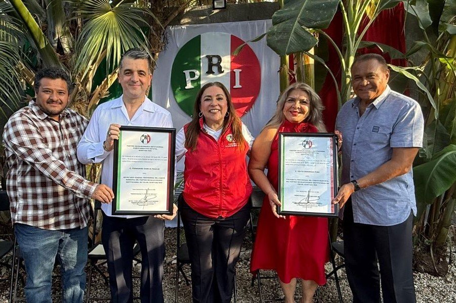 Edith Mendoza Pino being sworn in as the new municipal PRI president in Tulum