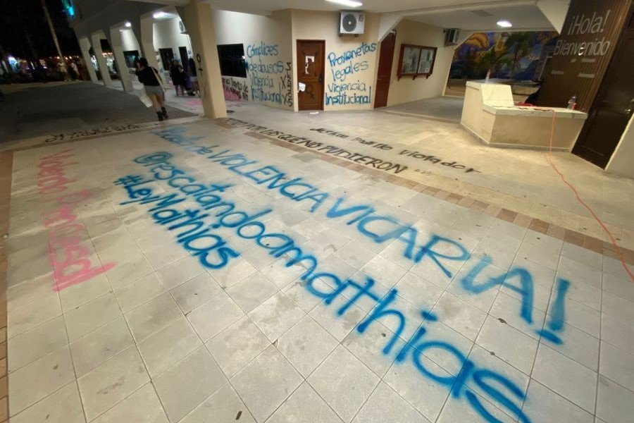 Graffiti on the facade of the former Playa del Carmen municipal palace following an International Women's Day protest
