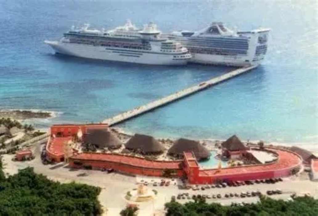 Gustavo Pech Galera, president of the Tourism Commission in Othón P. Blanco, speaks about the cruise ship fund for Mahahual.