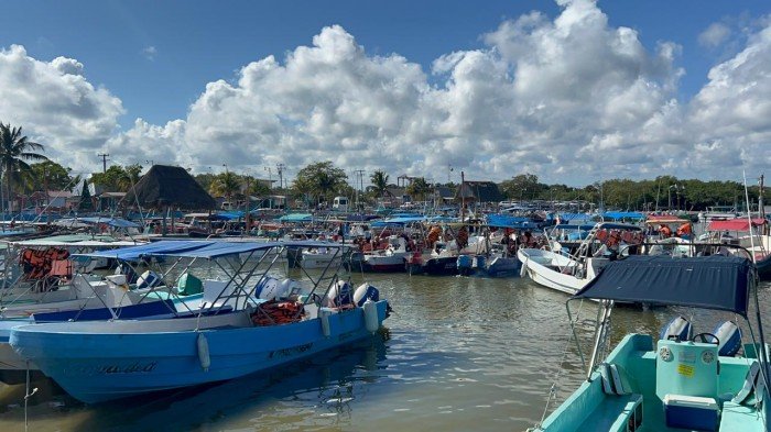 Boats and participants at the Holbox International Sport Fishing Tournament