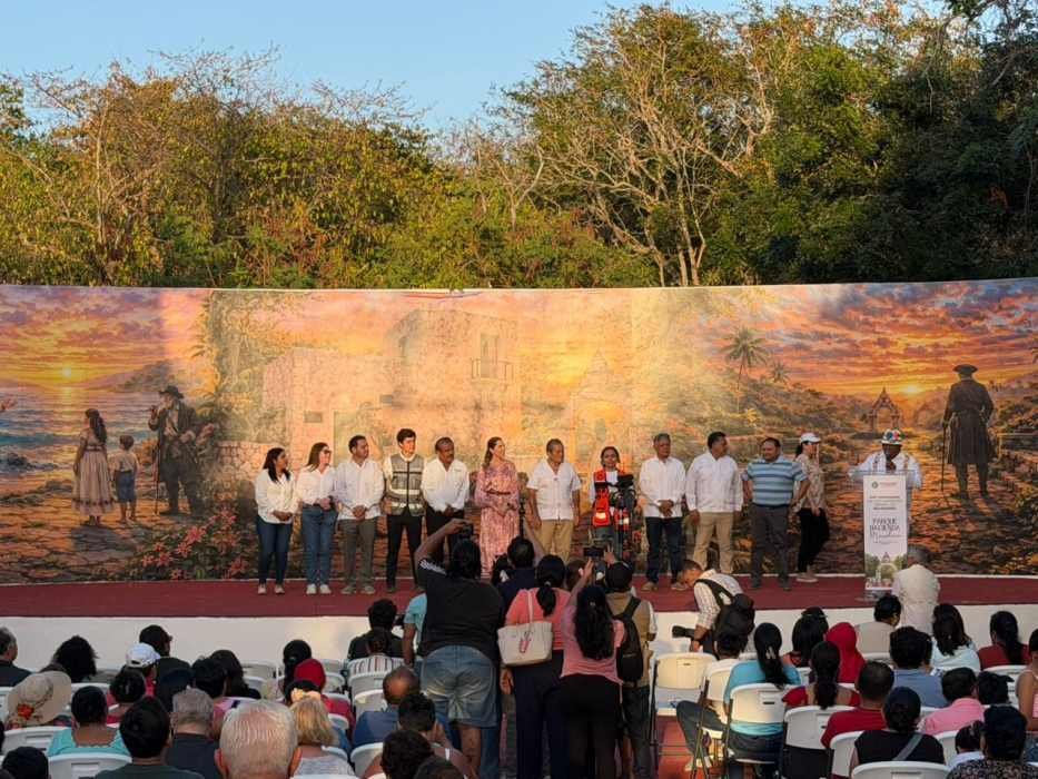 Mayor Atenea Gómez Ricalde and city chronicler Fidel Villanueva at the renovated Hacienda Mundaca in Isla Mujeres