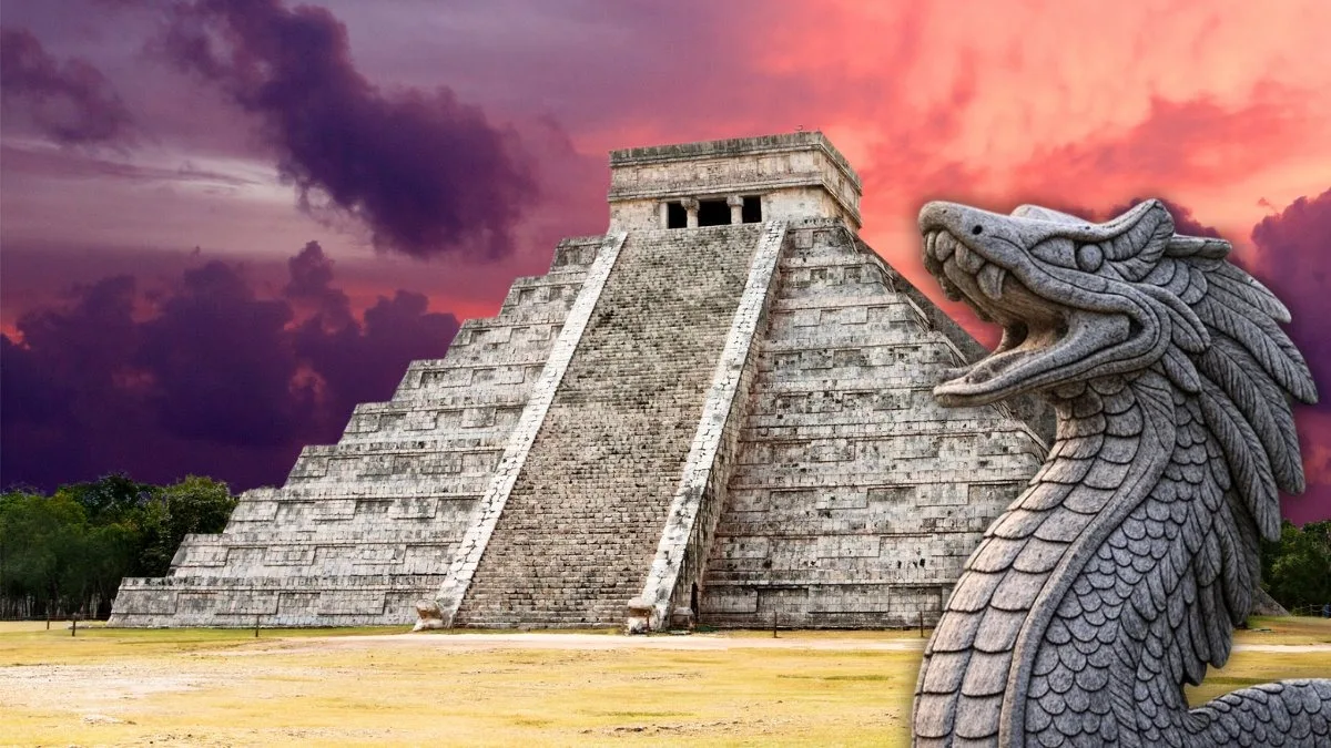 The pyramid of Kukulkán at Chichén Itzá with the serpent shadow effect visible during the equinox