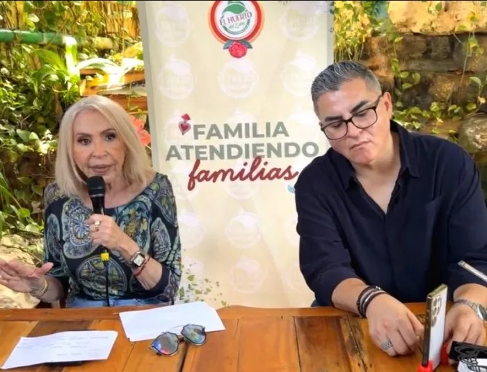 Peruvian TV host Laura Bozzo speaking at a press conference in Cancún