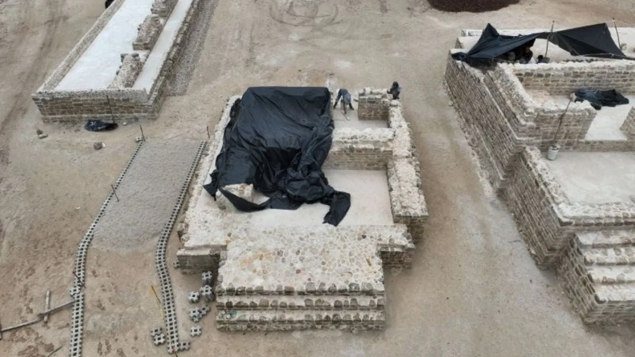 Archaeologists debate the relocation of Maya monuments for the Maya Train project in Mexico