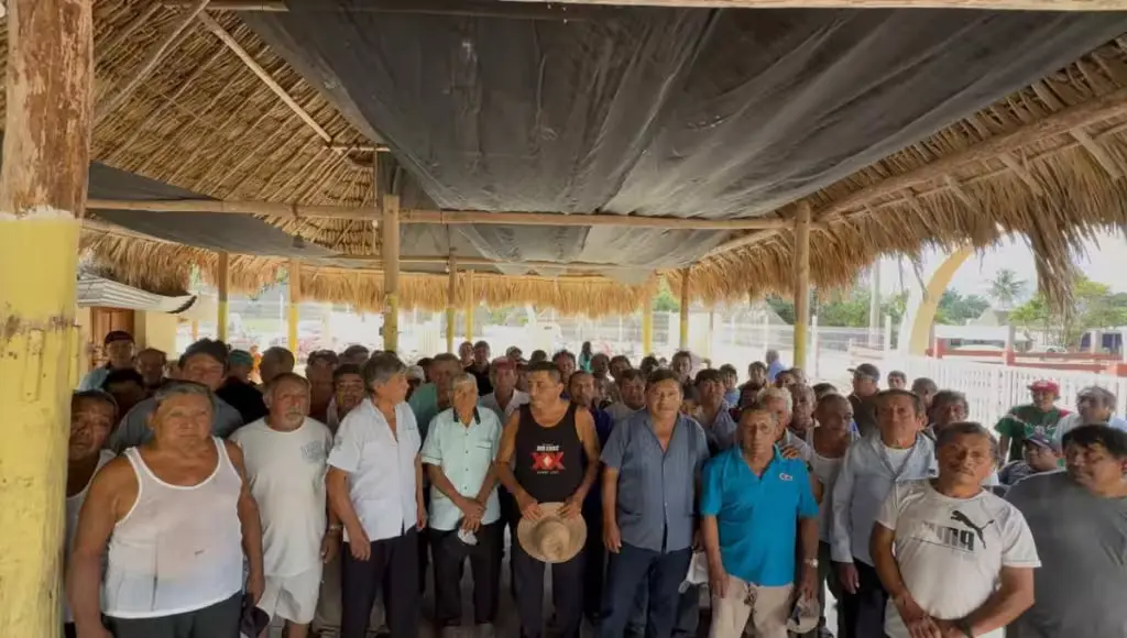 Members of Maya Cruzo'ob communities speaking at a press conference in Tixcacal Guardia, Quintana Roo