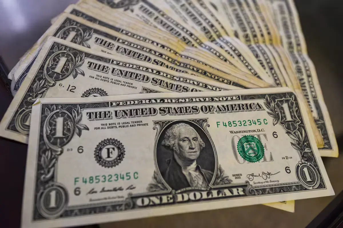 A chart showing the Mexican peso to US dollar exchange rate fluctuations