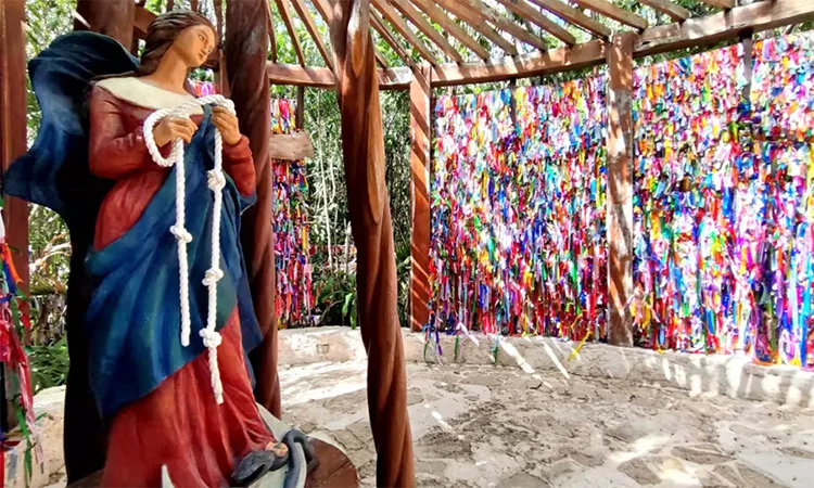 Exterior view of the Our Lady Undoer of Knots Sanctuary in Cancún, Mexico