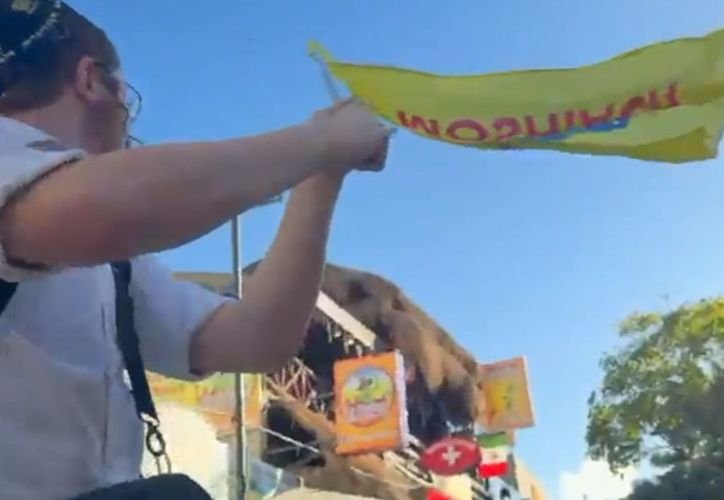 A scene from Playa del Carmen's Quinta Avenida where a religious attack occurred