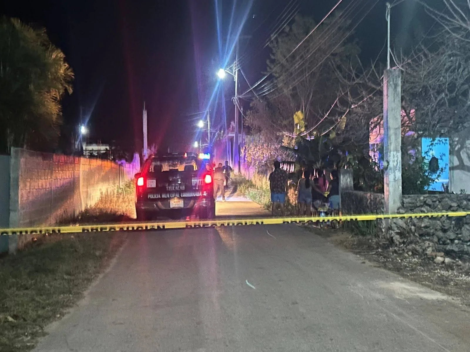 A police patrol vehicle at a crime scene in Playa del Carmen