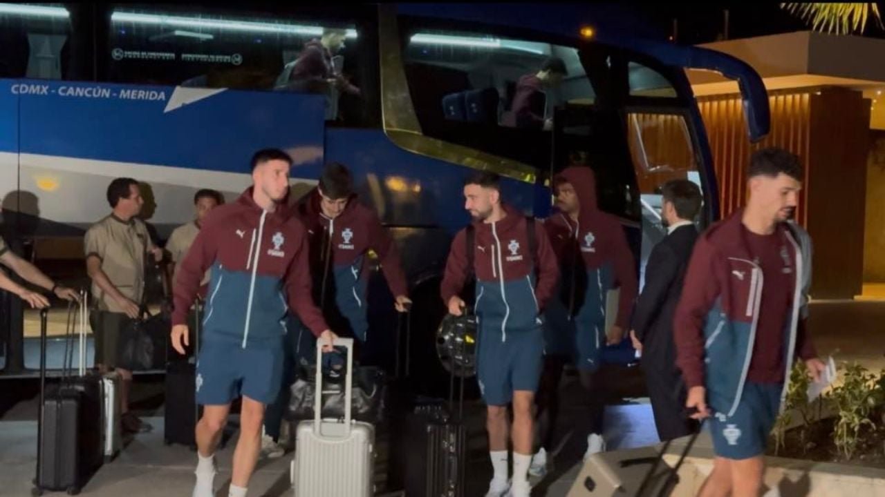 Players from Portugal's national soccer team arriving in Playa del Carmen, Mexico
