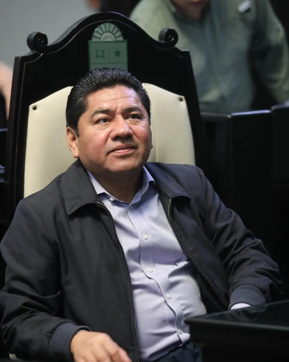 PRI national leader Alejandro Moreno presents the 'Defenders of Mexico' strategy for the 2027 elections