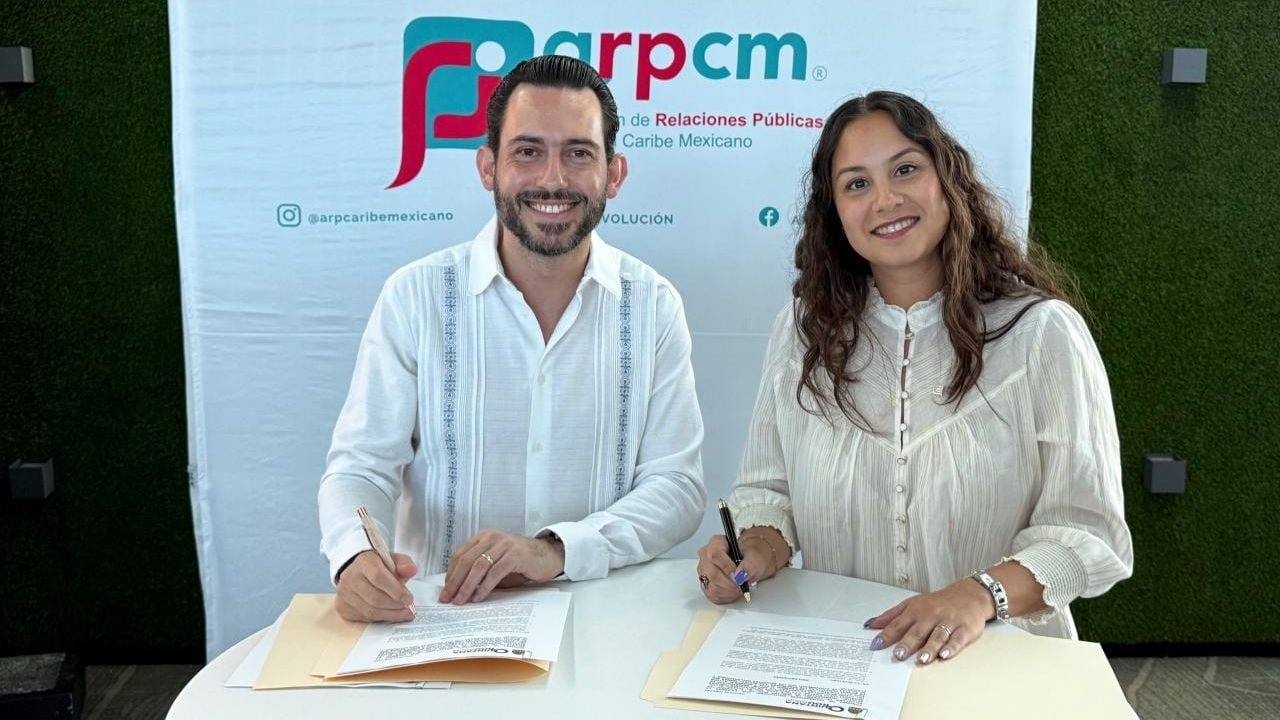 Tourism officials and PR professionals meeting in Quintana Roo