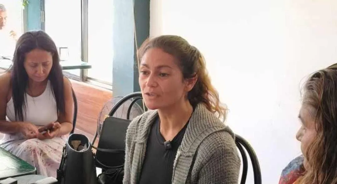 Vanessa Garcia, an Argentine woman, speaks about her alleged wrongful detention by police in Playa del Carmen, Mexico.