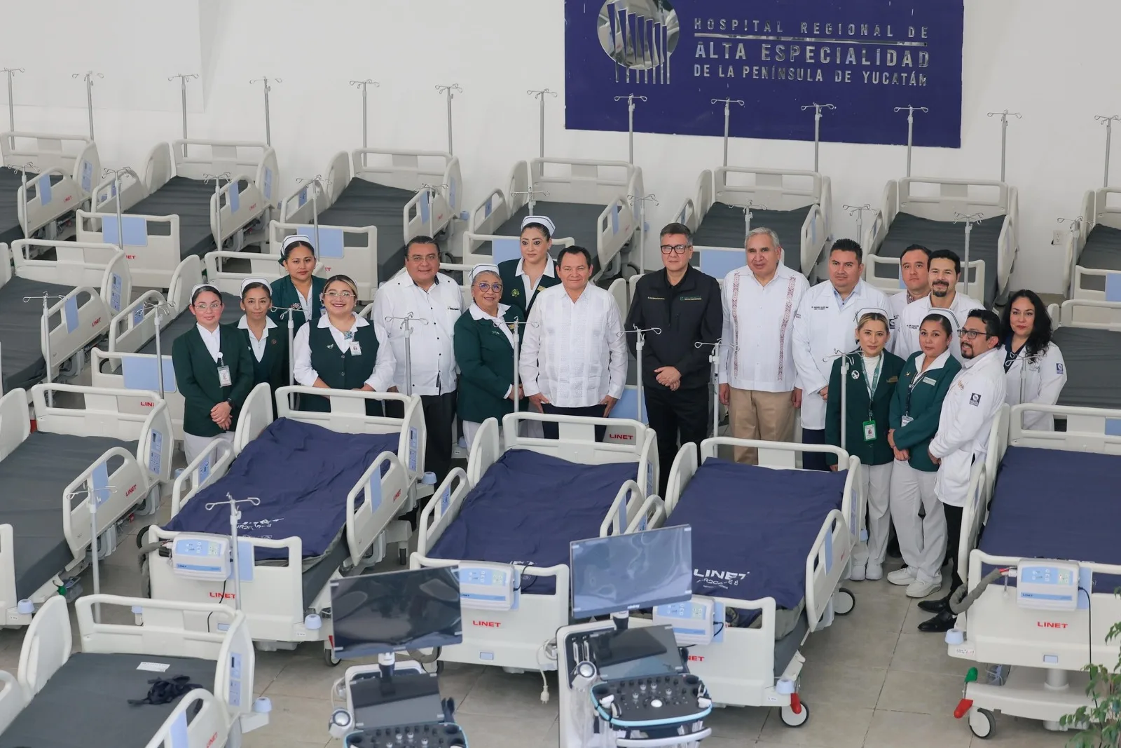 New medical equipment including an angiograph machine at the Hospital Regional de Alta Especialidad de la Península de Yucatán