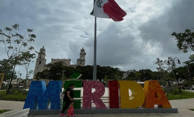 Illustration representing tourism fraud in Yucatán, Mexico