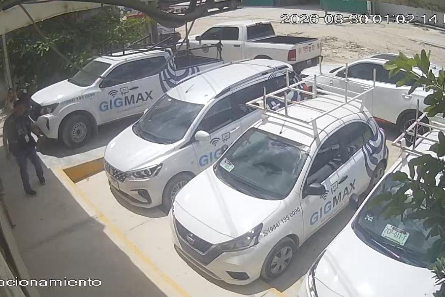 A municipal vehicle from the Benito Juárez Civil Protection Department in Cancún