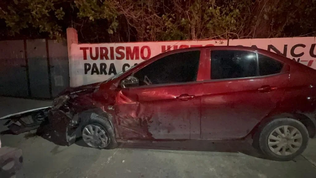 Emergency responders at the scene of a vehicle collision in Cancún
