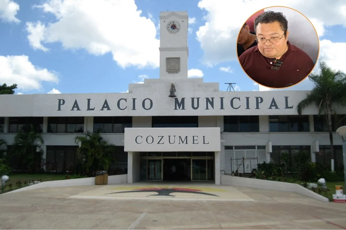 Aerial view of Cozumel island, highlighting its financial challenges as Mexico's most indebted municipality per capita.