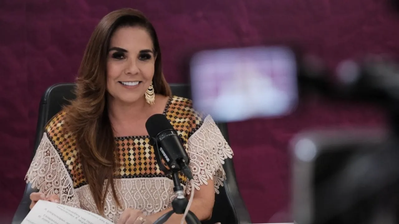 Governor Mara Lezama speaking about the summer electricity subsidy program in Quintana Roo