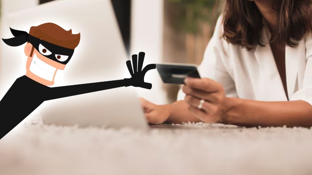 Quintana Roo Governor Mara Lezama speaking at a press conference